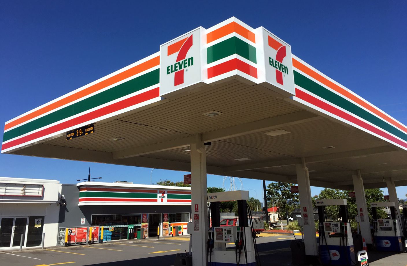 7 Eleven canopy
